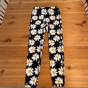 Gilly Hicks Go Recharge High Rise Yoga 7/8 Leggings Black Daisy Print Medium